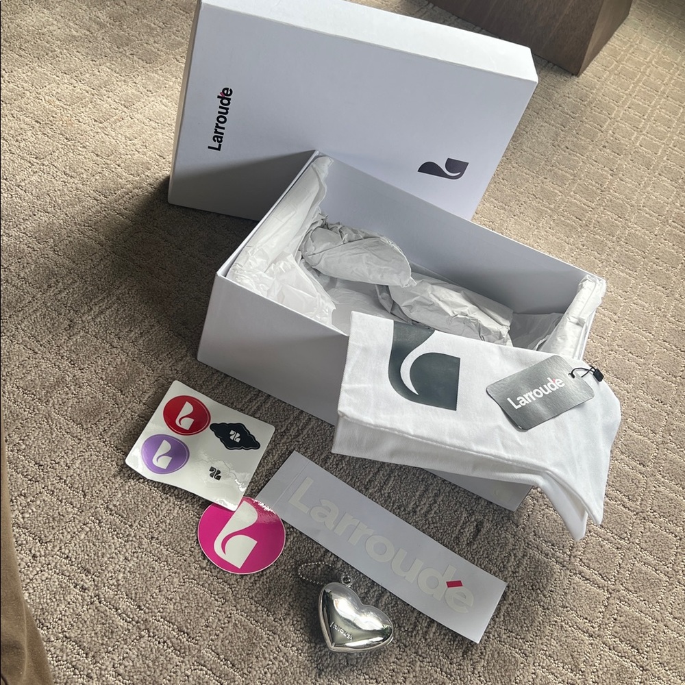 Larroude White Box and goodies included Black Logo